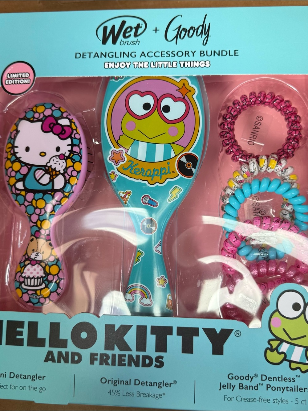 Wet Brush Hello Kitty & Friends + Goody Detangling Accessory Bundle
